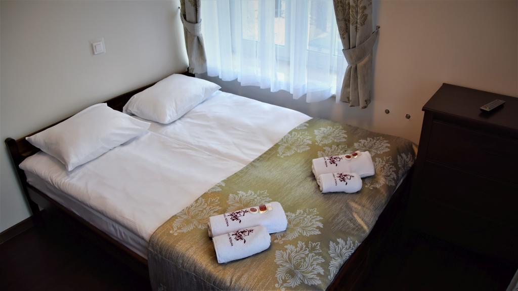 Willa Rozana - Apartamenty I Pokoje Goscinne Sandomierz Buitenkant foto