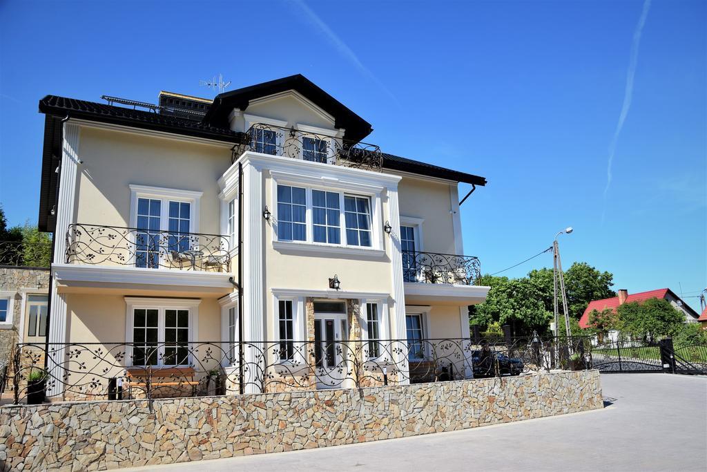 Willa Rozana - Apartamenty I Pokoje Goscinne Sandomierz Buitenkant foto