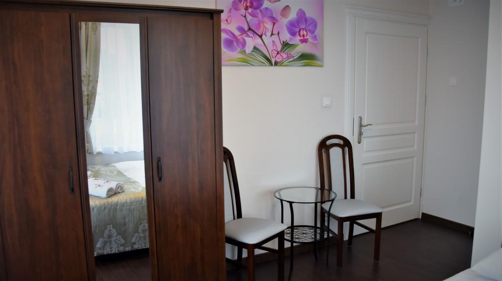 Willa Rozana - Apartamenty I Pokoje Goscinne Sandomierz Buitenkant foto