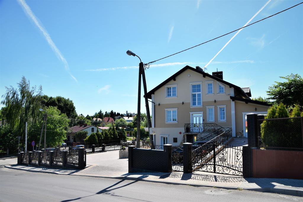 Willa Rozana - Apartamenty I Pokoje Goscinne Sandomierz Buitenkant foto