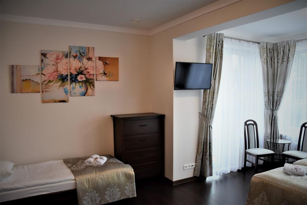 Willa Rozana - Apartamenty I Pokoje Goscinne Sandomierz Buitenkant foto