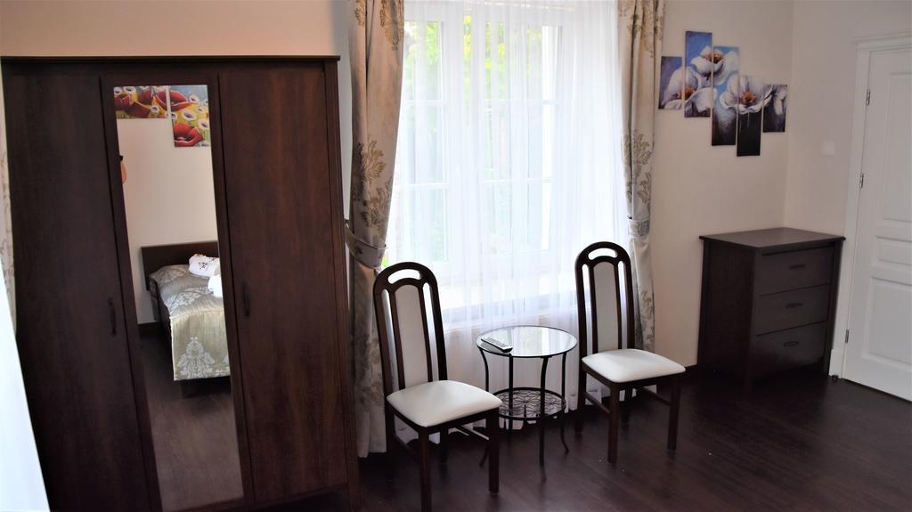 Willa Rozana - Apartamenty I Pokoje Goscinne Sandomierz Buitenkant foto