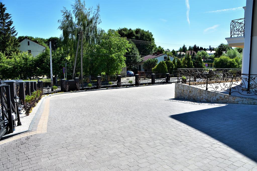 Willa Rozana - Apartamenty I Pokoje Goscinne Sandomierz Buitenkant foto