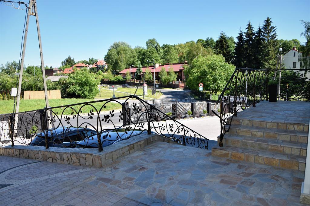 Willa Rozana - Apartamenty I Pokoje Goscinne Sandomierz Buitenkant foto