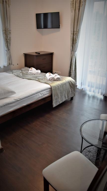 Willa Rozana - Apartamenty I Pokoje Goscinne Sandomierz Buitenkant foto